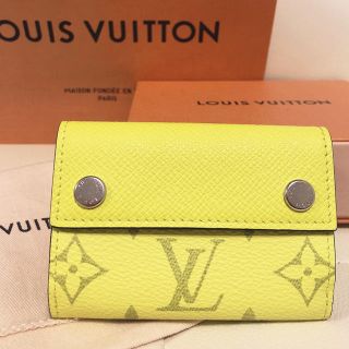 ルイヴィトン(LOUIS VUITTON)の希少ルイヴィトン♥️ディスカバリーコンパクトウォレット完売イエロー(財布)