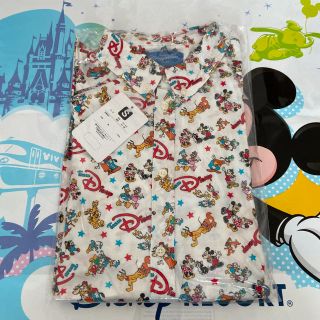 ディズニー(Disney)の新品　チームディズニー　総柄　シャツ　男女兼用　s ディズニーリゾート　ミッキー(Tシャツ/カットソー(七分/長袖))