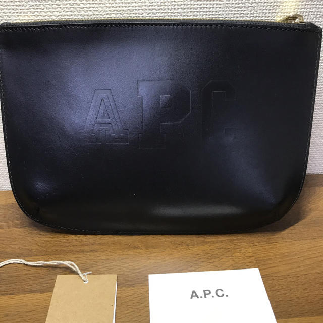 A.P.C(アーペーセー)の【11/30まで 専用取置き】金沢店限定‼️ A.P.C アーペーセー  レディースのバッグ(クラッチバッグ)の商品写真