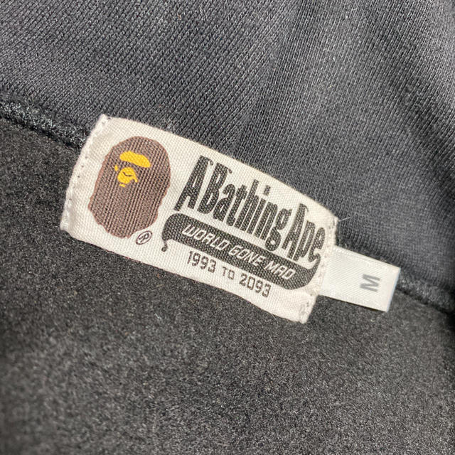 A BATHING APE(アベイシングエイプ)のA BATHING APE エイプ デカロゴ パーカー プルオーバー 黒 M メンズのトップス(パーカー)の商品写真