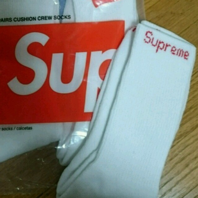 Supreme(シュプリーム)のシュプリーム socks１足 レディースのレッグウェア(ソックス)の商品写真