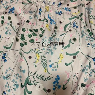 エイチアンドエム(H&M)のスマイル様(ひざ丈ワンピース)