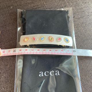 アッカ(acca)の美品　ACCA バレッタ　ホワイト(バレッタ/ヘアクリップ)