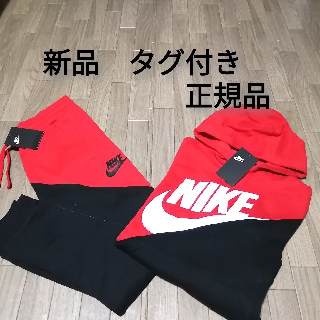 NIKE(ナイキ)の新品　NIKE　上下セット　BLACK×RED レディースのトップス(トレーナー/スウェット)の商品写真