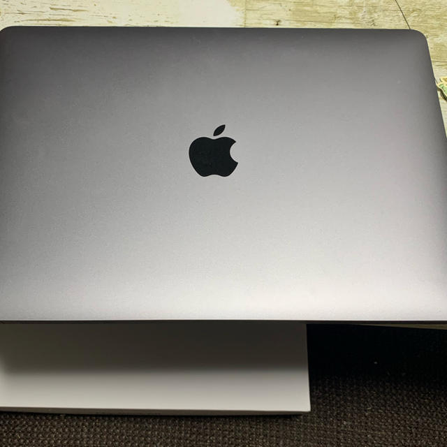 MacBook air 13インチ 2020 スペースグレー