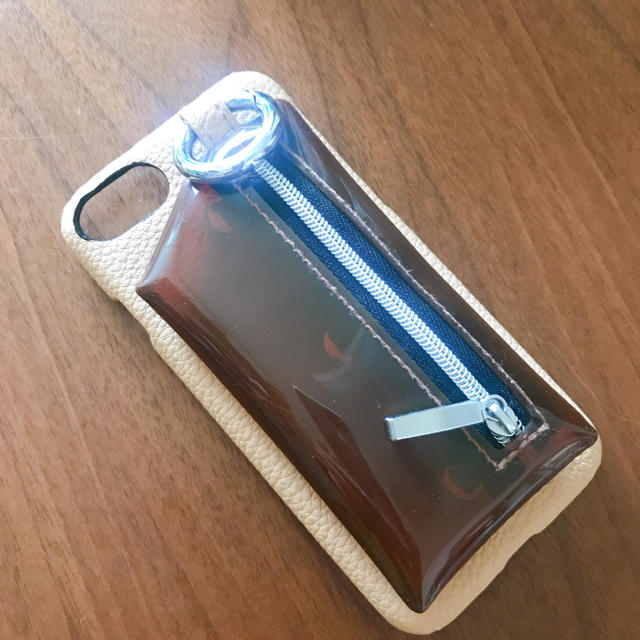 GU(ジーユー)のgu スマホケース iPhone7 iPhoneケース スマホ/家電/カメラのスマホアクセサリー(iPhoneケース)の商品写真