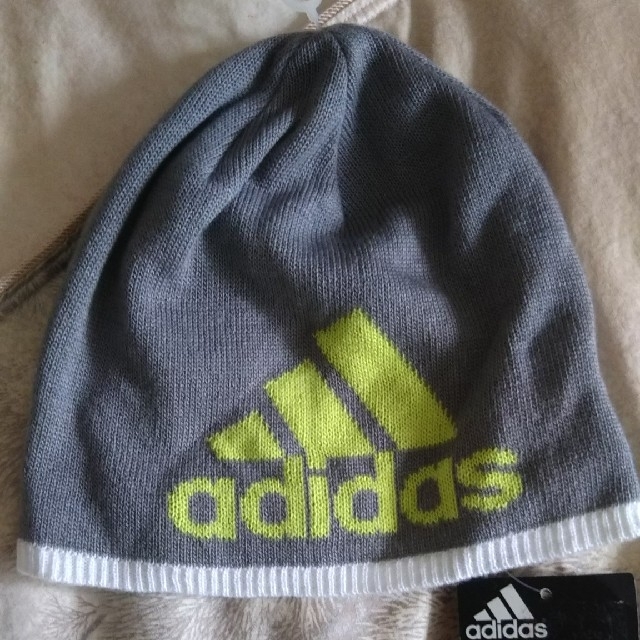 adidas(アディダス)のアディダス ニット帽 グレー 54～57㎝ メンズの帽子(ニット帽/ビーニー)の商品写真