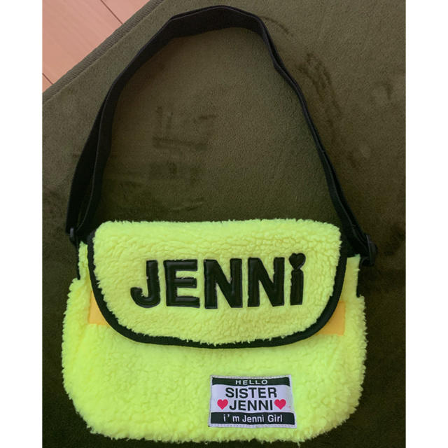 JENNI(ジェニィ)のJENNIショルダーバッグ キッズ/ベビー/マタニティのこども用バッグ(その他)の商品写真