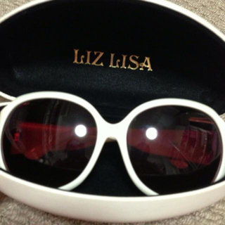 リズリサ(LIZ LISA)のLIZ LISAのケース付きサングラス(サングラス/メガネ)