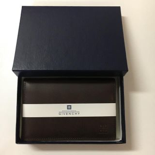 GIVENCHY(名刺入れ/定期入れ)のフリマアイテム一覧 GIVENCHY(名刺入れ/定期入れ)のフリマアイテム一覧