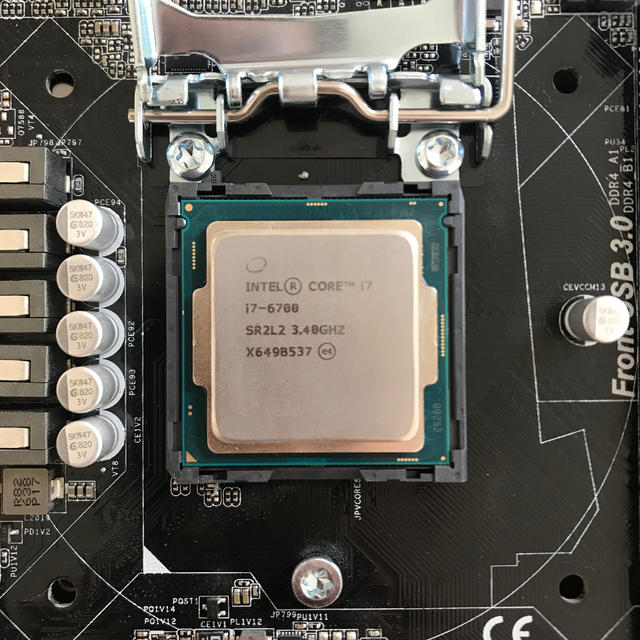 Intel CPU Core i7-6700【CPUクーラー付属】