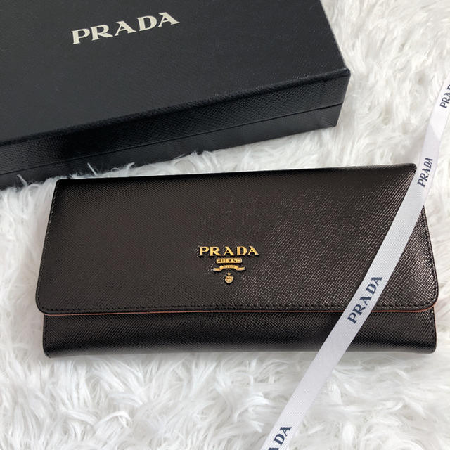 期間限定特別価格 美品 PRADA プラダ 2つ折り 長財布