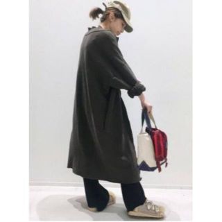 ☆新品タグ付☆アパルトモン 新色カーキ GOOD GRIEF スウェットガウン
