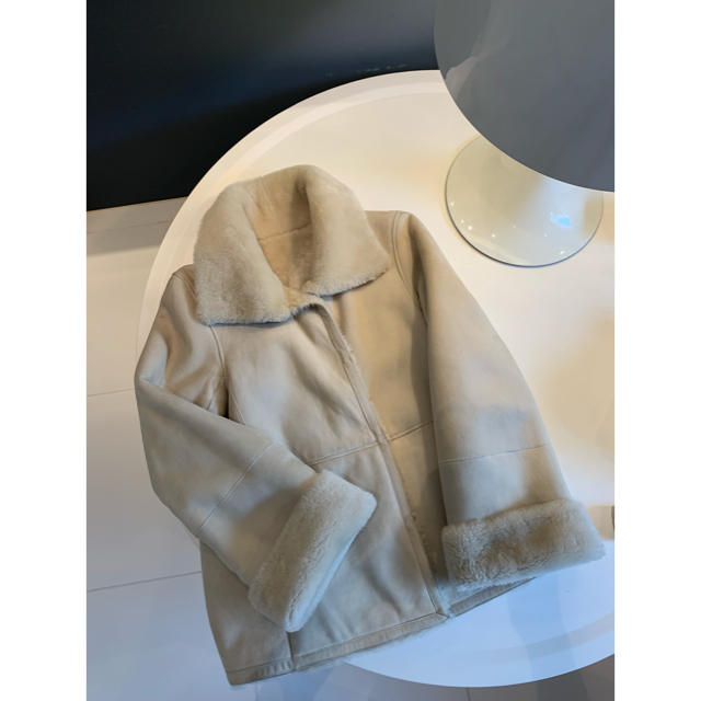 Max Mara(マックスマーラ)のとりまとめ購入用 丸首セーター&ムートンジャケット レディースのジャケット/アウター(ムートンコート)の商品写真