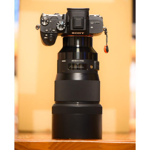 SIGMA(シグマ)のシグマ135mm f1.8 Art ソニーEマウント スマホ/家電/カメラのカメラ(レンズ(単焦点))の商品写真
