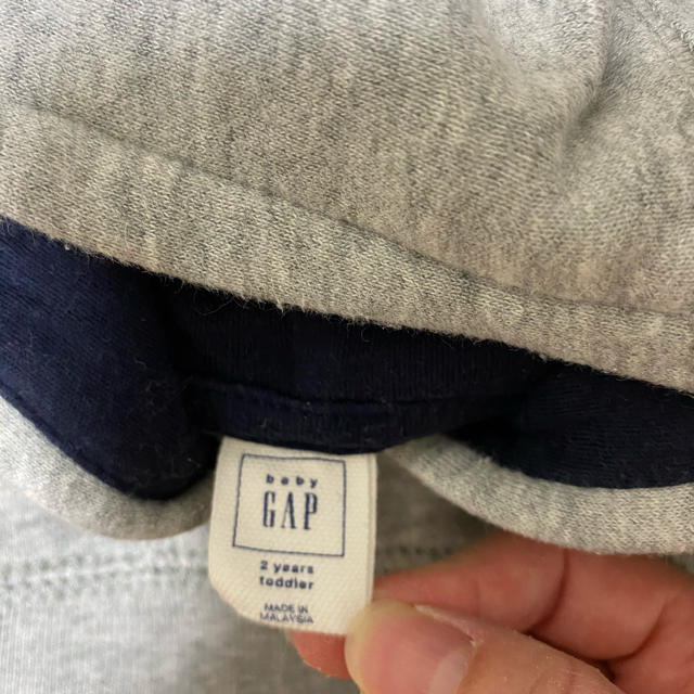 GAP(ギャップ)のGAP パーカー　トレーナー95 キッズ/ベビー/マタニティのキッズ服男の子用(90cm~)(Tシャツ/カットソー)の商品写真