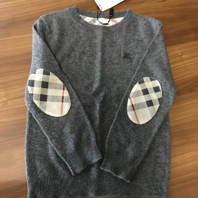 BURBERRY(バーバリー)の★新品タグ付き★ バーバリー　セーター キッズ/ベビー/マタニティのキッズ服女の子用(90cm~)(ニット)の商品写真