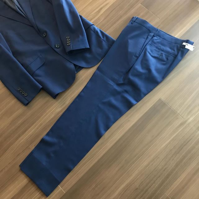 MEN'S BIGI(メンズビギ)のメンズビギ　スーツ　紺 メンズのスーツ(セットアップ)の商品写真
