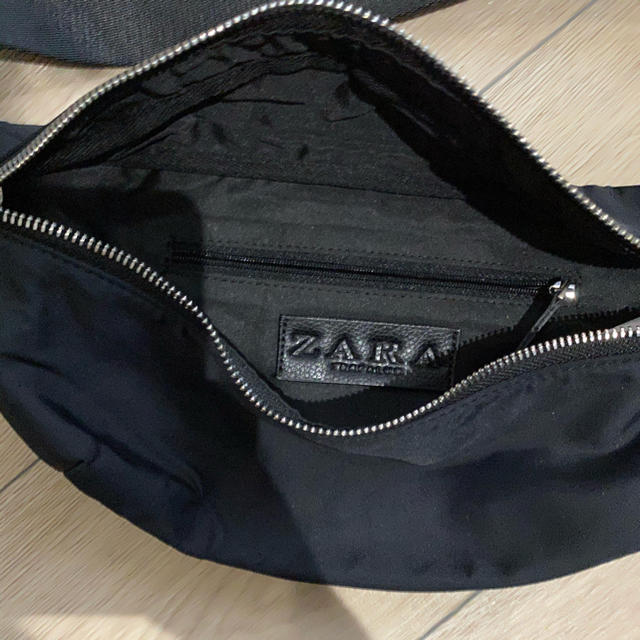 ZARA(ザラ)のZARA ウエストバック メンズのバッグ(ウエストポーチ)の商品写真