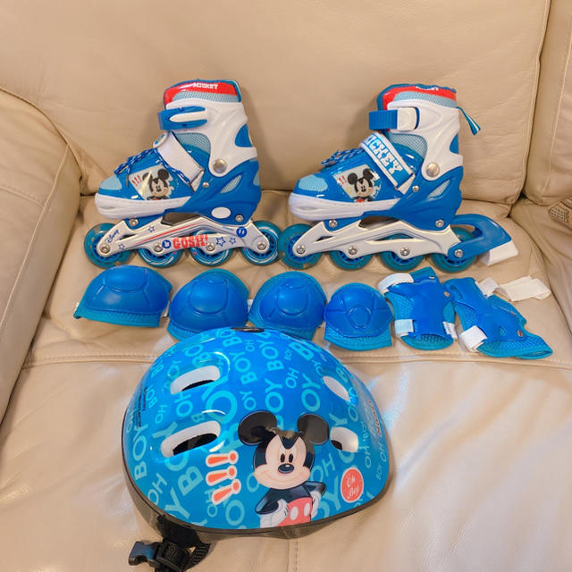 Disney(ディズニー)のインラインローラースケート　セット　子供 キッズ/ベビー/マタニティのキッズ靴/シューズ(15cm~)(ローラーシューズ)の商品写真