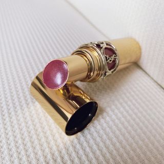 イヴサンローランボーテ(Yves Saint Laurent Beaute)の【新品＊限定色】イヴサンローラン ルージュ ヴォリュプテ シャイン No.24(口紅)