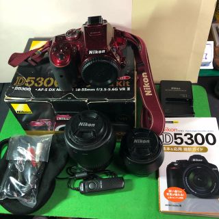 ニコン(Nikon)のNikon D5300 VRⅡキット(レッド)他 備品(デジタル一眼)