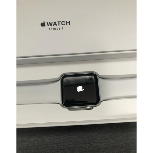 Apple Watch(アップルウォッチ)のApple Watch series3 GPSモデル　　試着のみ　42mm メンズの時計(腕時計(デジタル))の商品写真