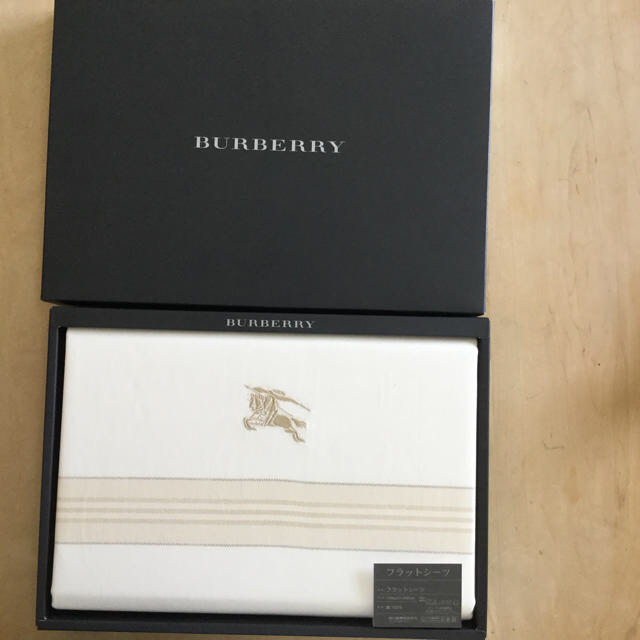 BURBERRY(バーバリー)のBurberry フラットシーツ インテリア/住まい/日用品のベッド/マットレス(その他)の商品写真