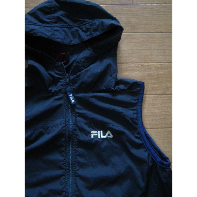 FILA(フィラ)のＦＩＬＡ）紺（１４０）フードつきナイロンベスト☆男女兼用　3/15までお値下げ キッズ/ベビー/マタニティのキッズ服男の子用(90cm~)(ジャケット/上着)の商品写真