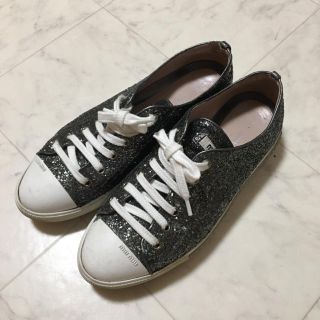 ミュウミュウ(miumiu)のmiumiu グリッタースニーカー(スニーカー)