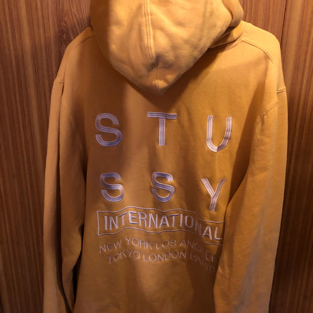 STUSSY(ステューシー)のstussyパーカーＬサイズ メンズのトップス(パーカー)の商品写真