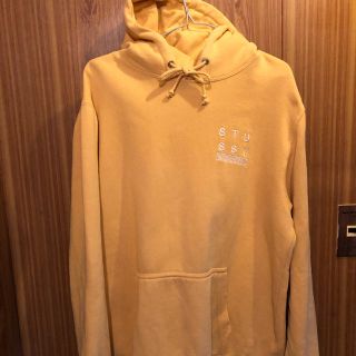 ステューシー(STUSSY)のstussyパーカーＬサイズ(パーカー)