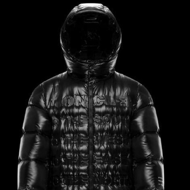 MONCLER(モンクレール)のりん様専用。 メンズのジャケット/アウター(ダウンジャケット)の商品写真