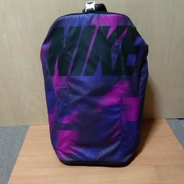NIKE(ナイキ)の超美品 ナイキ ダッフルバッグ 斜め掛け ショルダーバッグ メンズのバッグ(その他)の商品写真