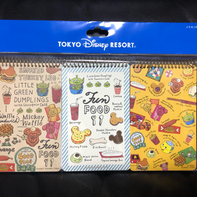 Disney(ディズニー)の【新品未使用】ディズニー✨メモ帳3冊 インテリア/住まい/日用品の文房具(ノート/メモ帳/ふせん)の商品写真