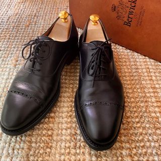 クロケットアンドジョーンズ(Crockett&Jones)の定価3.2万 Berwick バーウィック パンチドキャップトゥ(ドレス/ビジネス)