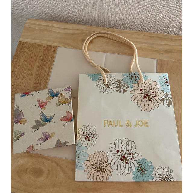 PAUL & JOE(ポールアンドジョー)の【新品】PAUL &JOE限定パレット・ショッパーセット コスメ/美容のキット/セット(コフレ/メイクアップセット)の商品写真