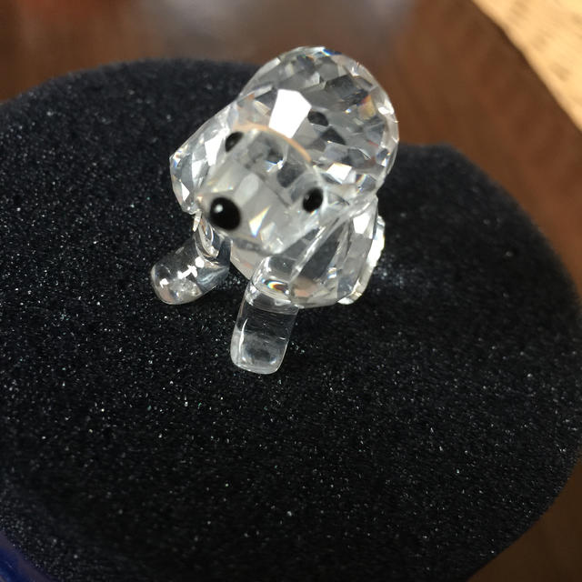 SWAROVSKI  犬の置物