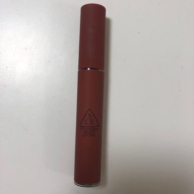 3ce(スリーシーイー)の3CE VELVET LIP TINT #TAUPE コスメ/美容のベースメイク/化粧品(リップグロス)の商品写真