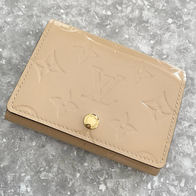 LOUIS VUITTON(ルイヴィトン)の【送料込】超美品 ヴィトン ヴェルニ 名刺入れ レディースのファッション小物(名刺入れ/定期入れ)の商品写真