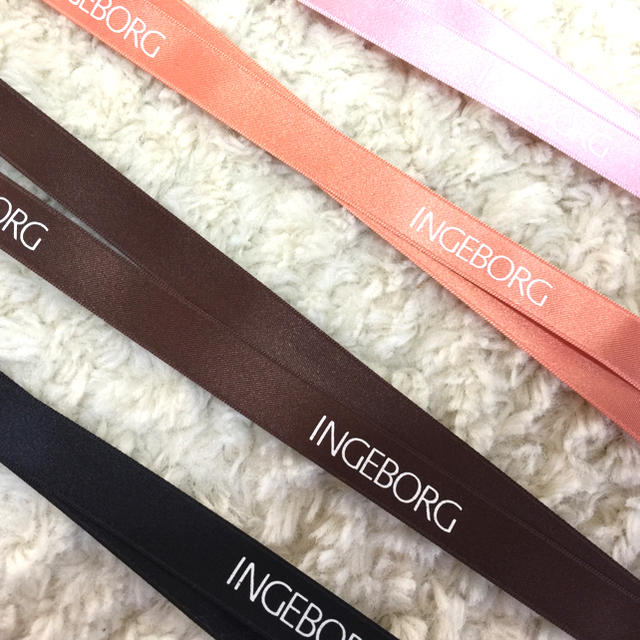 INGEBORG(インゲボルグ)のインゲボルグ    サテンリボン 非売品 ハンドメイドの素材/材料(各種パーツ)の商品写真