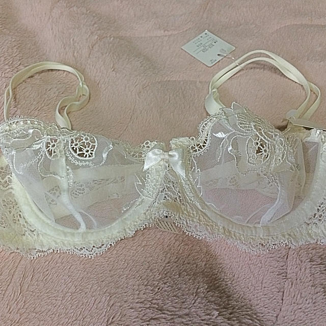 Wacoal(ワコール)のSIMONE PERELE 新品 セット レディースの下着/アンダーウェア(ブラ&ショーツセット)の商品写真