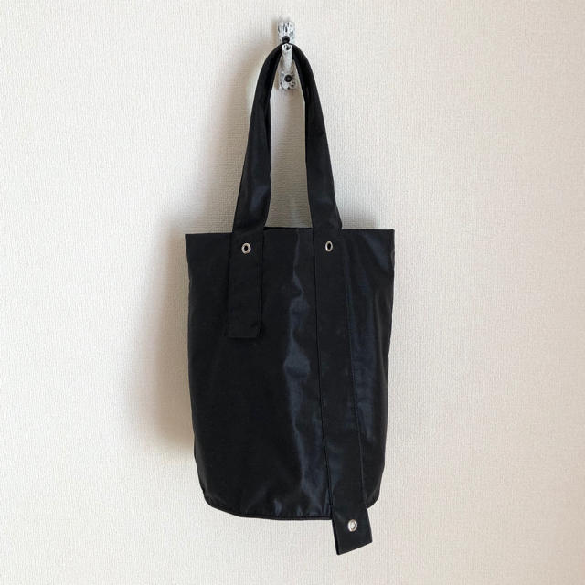 ナイロン生地のバケツ型バッグ（中）　　　　ブラック ハンドメイドのファッション小物(バッグ)の商品写真