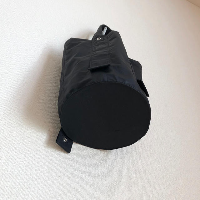 ナイロン生地のバケツ型バッグ（中）　　　　ブラック ハンドメイドのファッション小物(バッグ)の商品写真