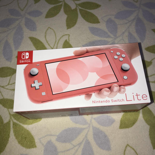 任天堂(ニンテンドウ)の【新品・未使用】NINTENDO SWITCH LITE エンタメ/ホビーのゲームソフト/ゲーム機本体(家庭用ゲーム機本体)の商品写真