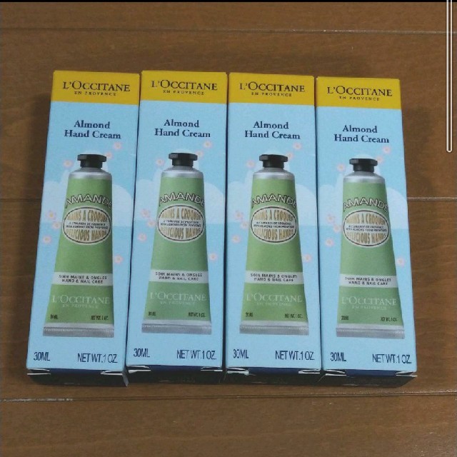 L'OCCITANE(ロクシタン)のロクシタン　アマンド　アーモンド デリシャスハンドクリーム 30ml コスメ/美容のボディケア(ハンドクリーム)の商品写真