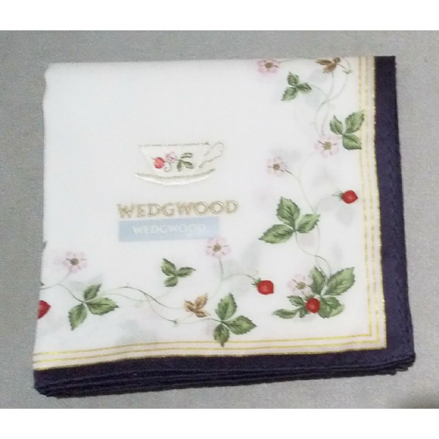 WEDGWOOD(ウェッジウッド)の即日発送【WEDGWOOD】刺繍がお洒落なハンカチ レディースのファッション小物(ハンカチ)の商品写真