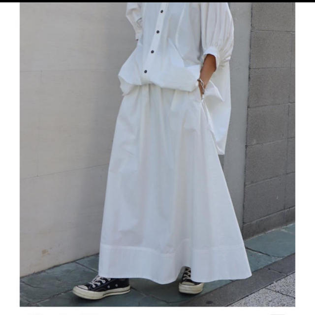 ぷう様専用　新品　MACHATT  ロングフレアスカート  レディースのスカート(ロングスカート)の商品写真