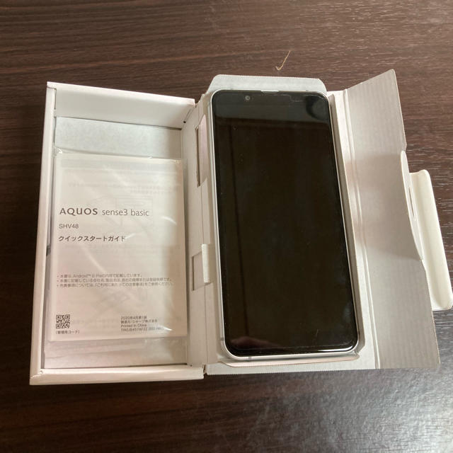 【新品、本物、当店在庫だから安心】 AQUOS - SHARP sense3 シルバー SHV48 basic スマートフォン本体 【新品、本物、当店在庫だから安心】 AQUOS - SHARP sense3 シルバー SHV48 basic スマートフォン本体