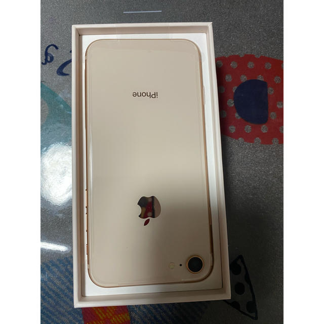 セール　iphone8 Gold 64GB 1